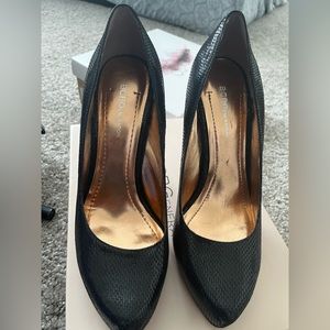 BcBg snake skin pump